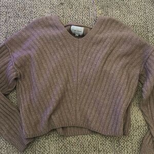 Maroon/dark pink v neck sweater